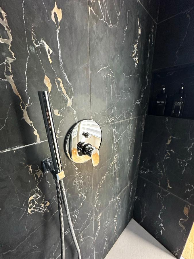 Lr Deluxe Apartments - Fondazione Prada - Metro M3 米兰 外观 照片